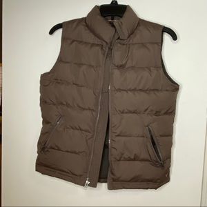American Eagle puffer vest
